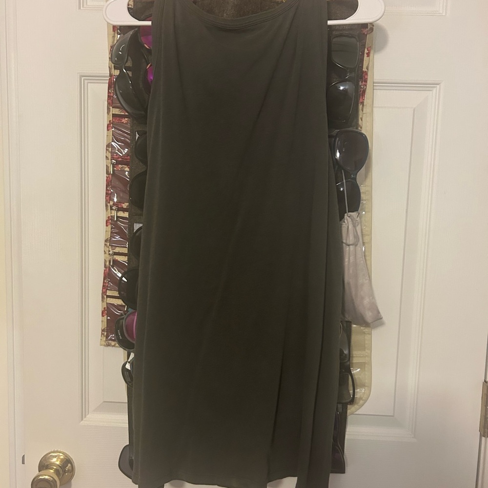 BNWT Torrid Size 2 Pink Floyd Gray Graphic Tank Top - Picture 4 of 4